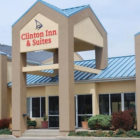 Clinton Inn & Suites Port Clinton Buitenkant foto